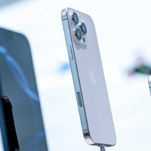 Apple Gets EU Warning on Operating System